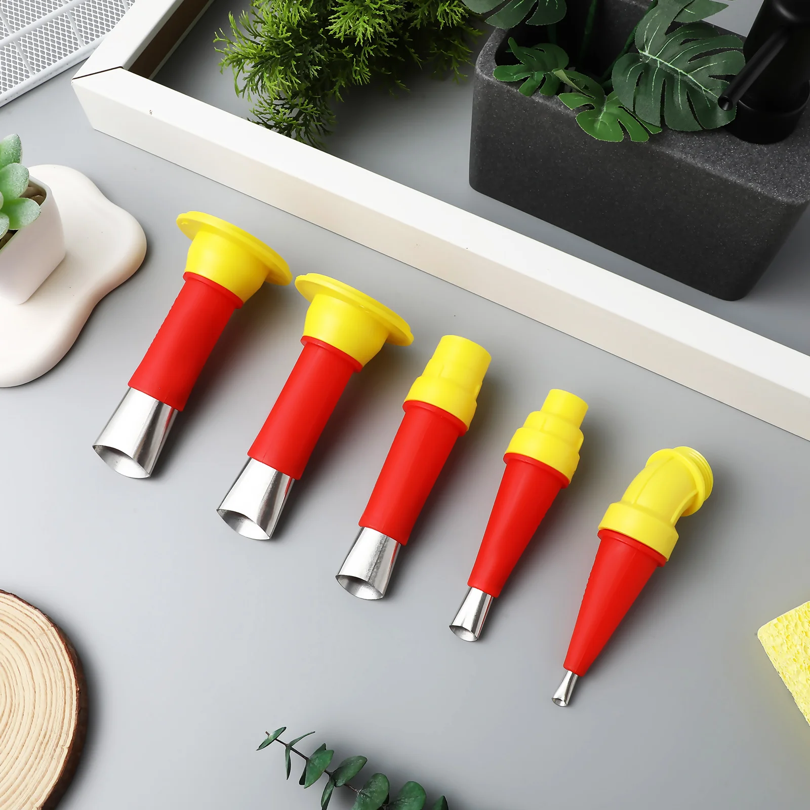 

1Set Caulking Nozzles Tool Kit Various Size Caulk Application Tips Precise Control Reusable Finisher Tips Caulk Tube Accessories