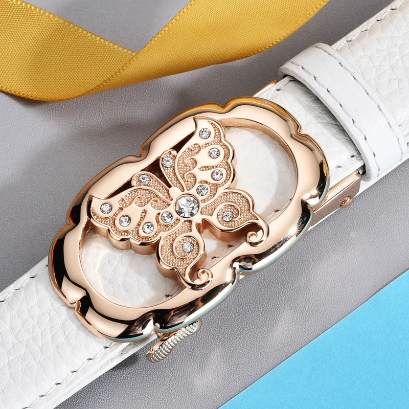 耐久性のある女性用レザーベルト、蝶の装飾付き、トップレイヤー牛革ジーンズベルト、自動バックル、ファッショナブルなアクセサリー