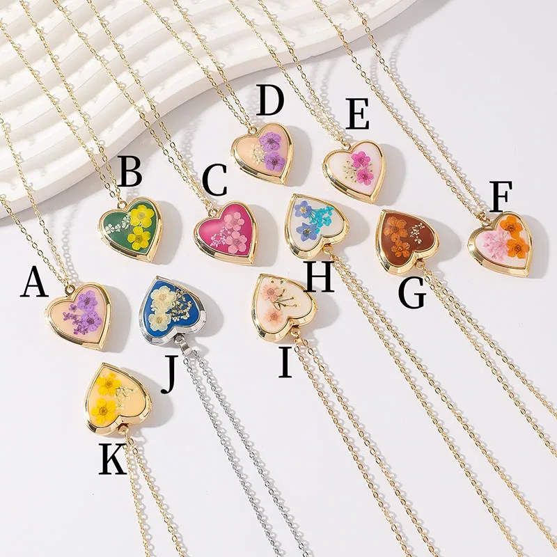 

2Pcs Handmade Dried Flower Necklace with Copper Heart Pendant Natural Flower Petal Resin Charms for Jewelry Making DIY Accessory