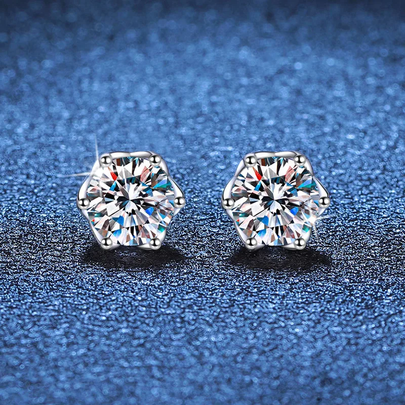 18K platinum diamond small fragrance plated PT950 platinum earrings six claw rose petals single diamond moissanite earrings