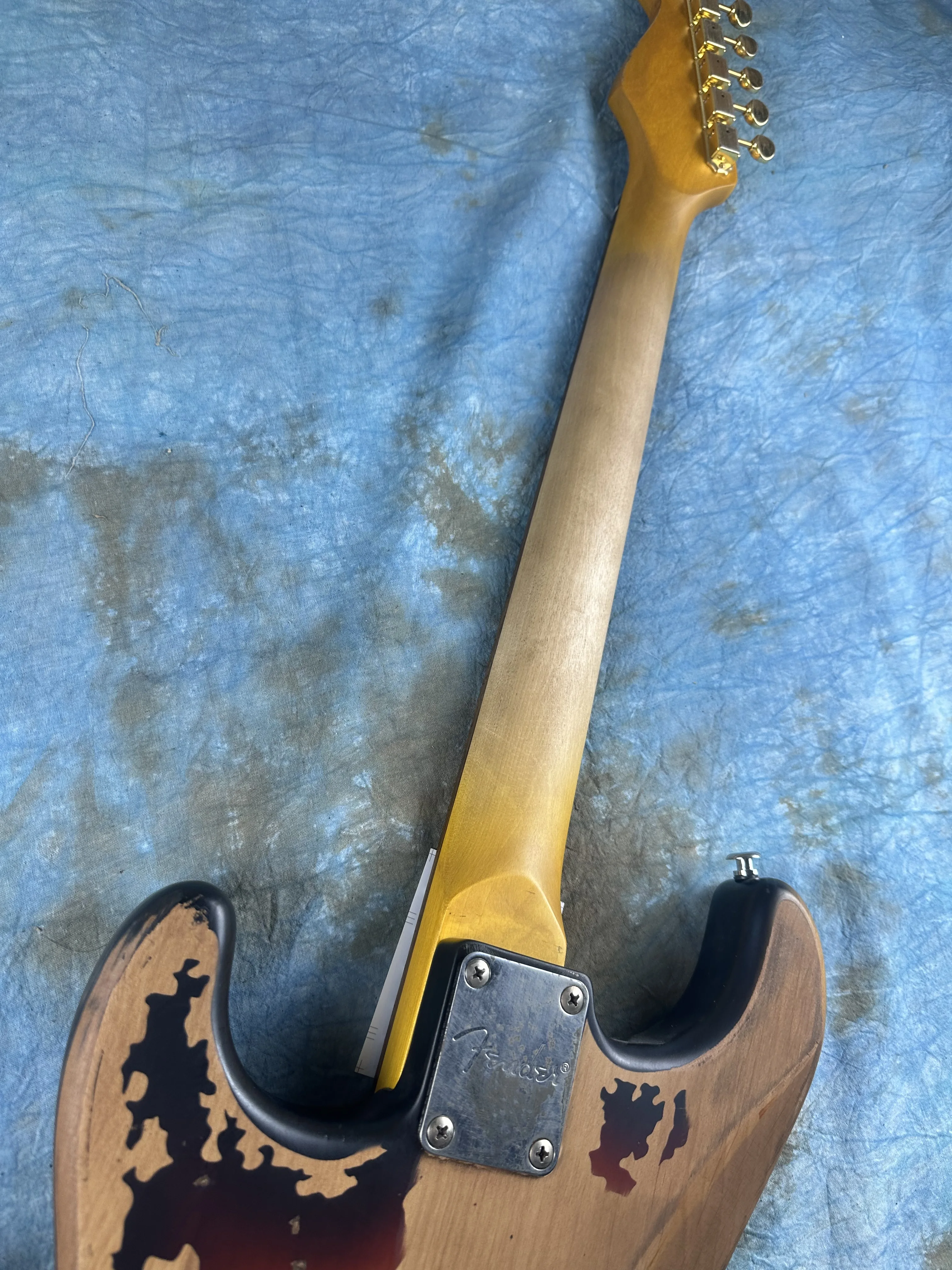 Made old electric guitar, imported alder body, gold accessories, handwritten signature, in stock, lightning free shipping