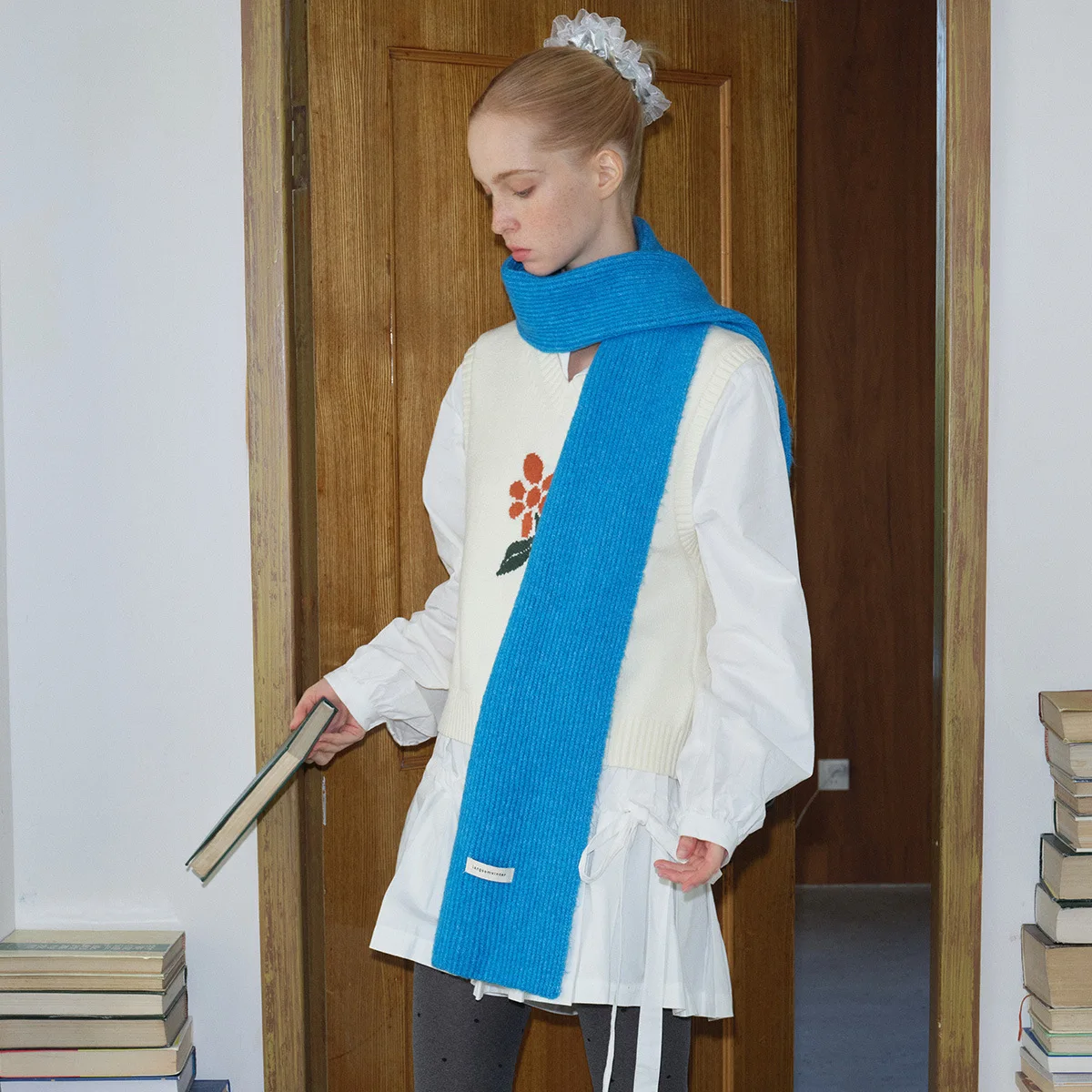 

Knitted Scarf New Design FlowerLuxury Brand Scarf Women Winter Scarf Warm Long Skinny Small Scarf Female Neckerchief Scarves