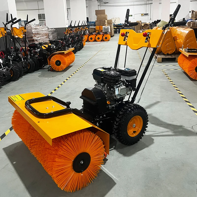 Spazzaneve di alta qualità Spazzaneve per servizi igienico-sanitari stradali Spazzaneve completamente idraulico in vendita Spazzaneve multifunzionale tre in uno