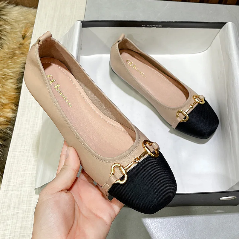 Fashionable Leather Square Head Flat Bottom Women's Shoes 2025 Autumn Color Matching Soft Bottom Large Casual Women's Shoes