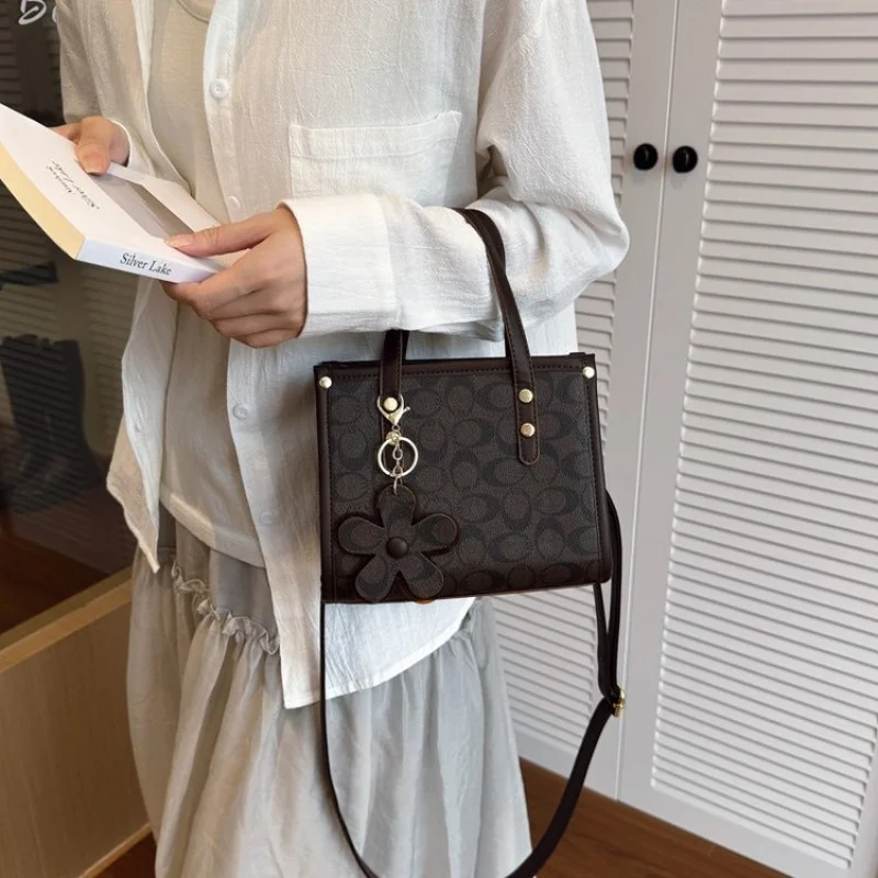 

Best Superstar Show Large Capacity Tote Bag For Women Business With Crossbody Strap And Minimalist Elegant Look