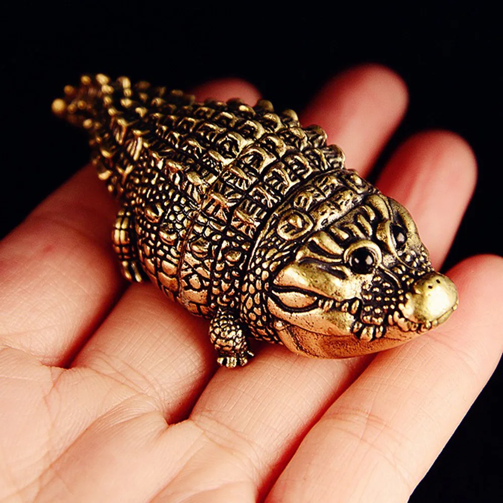 Handmade Brass Crafts Crocodile Statue Mini Cute Animal Sculpture Tea Pet Desktop Ornament Lucky Home Decor Collectibles Gift