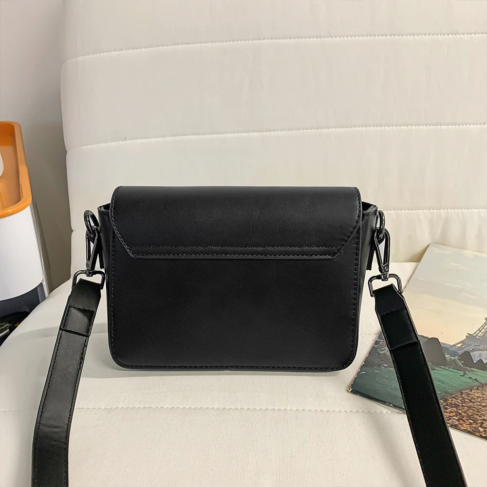 Single shoulder bag, men's genuine cowhide, niche design, casual crossbody bag, trendy texture, small square bag