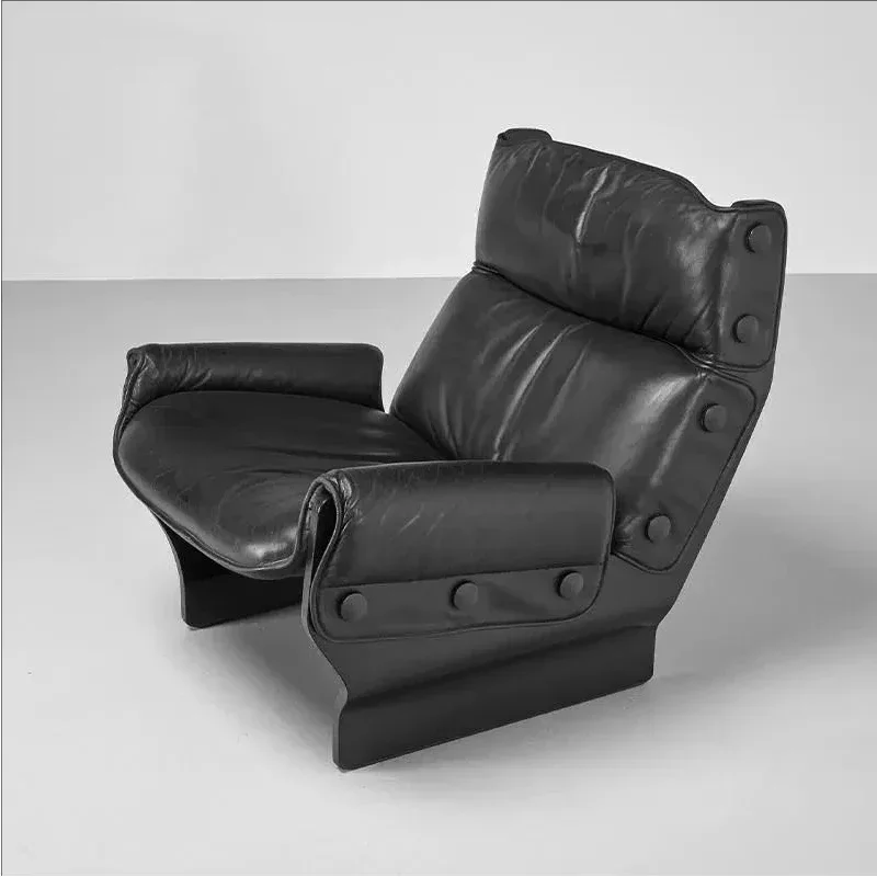 Leisure chair Italian simple retro designer solid wood special-shaped fabric button sofa chair