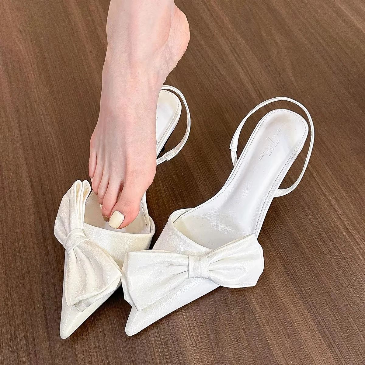 

New Street Style Butterfly-knot Pumps Sexy Pointed Toe Thin Heels Woman Shoes Elegant Slingbacks Sandalias Mujer High Heel Shoes