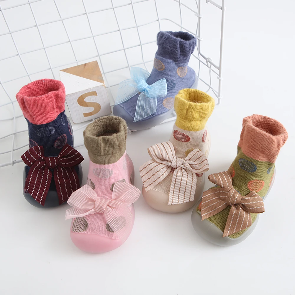 

Baby Shoes Cotton First Shoes Baby Dots Bow-Knot Toddler Shoes Princess First Walker Girls Soft Rubber Sole Anti-Slip Booties