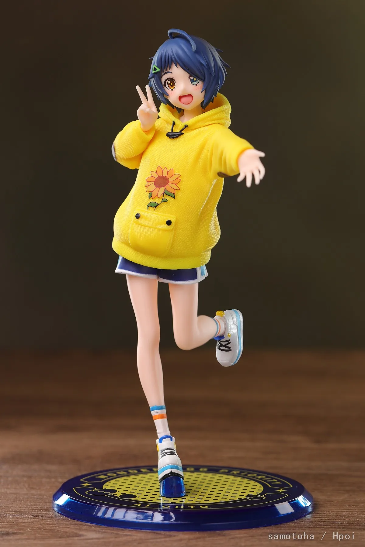 Figurine de Dessin Animé WONDER EGG PRIORITY Ohto Ai, Modèle de Jouet à Capuche Jaune en PVC, Décoration de Leges Debout de 20cm