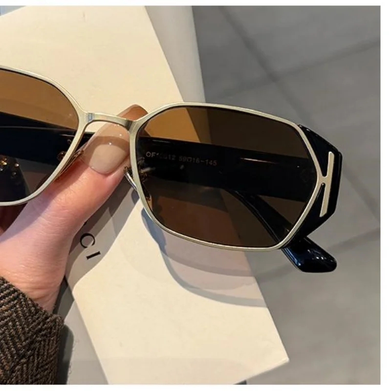 

Unisex Casual Sunglasses - Outdoor Sports Accessory - Mountaineering UV Protection Sunglasses - Self-Driving Tour Glasses