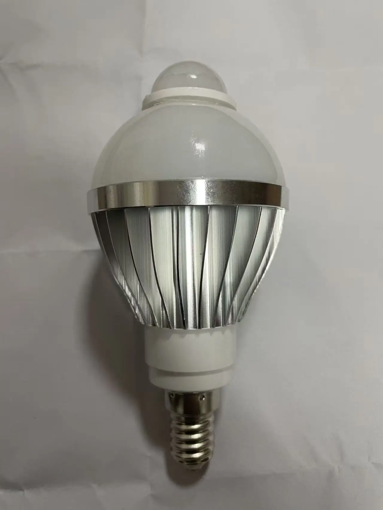 5W 7W 9W PIR LED Bulb AC110V-240 E14 Motion Sensor LED Outdoor light Warm White/Cold Whtie PIR LED Bulb lamps lights