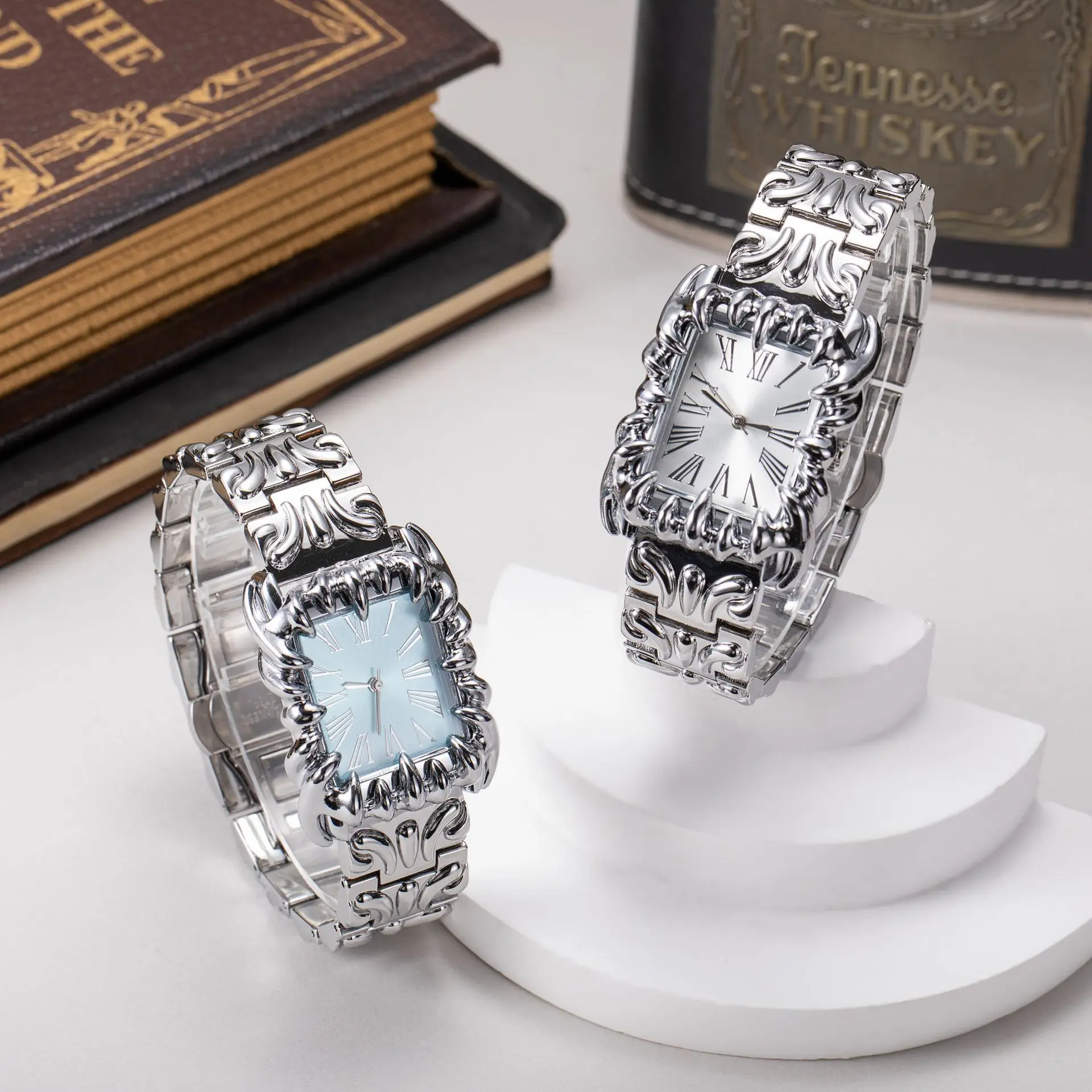 Square Y2k Red Demon Claw Design Quartz Watches Men Alabaster IndustriesDevil Claw Top Unique Creative Watch Male Clocks Relogio