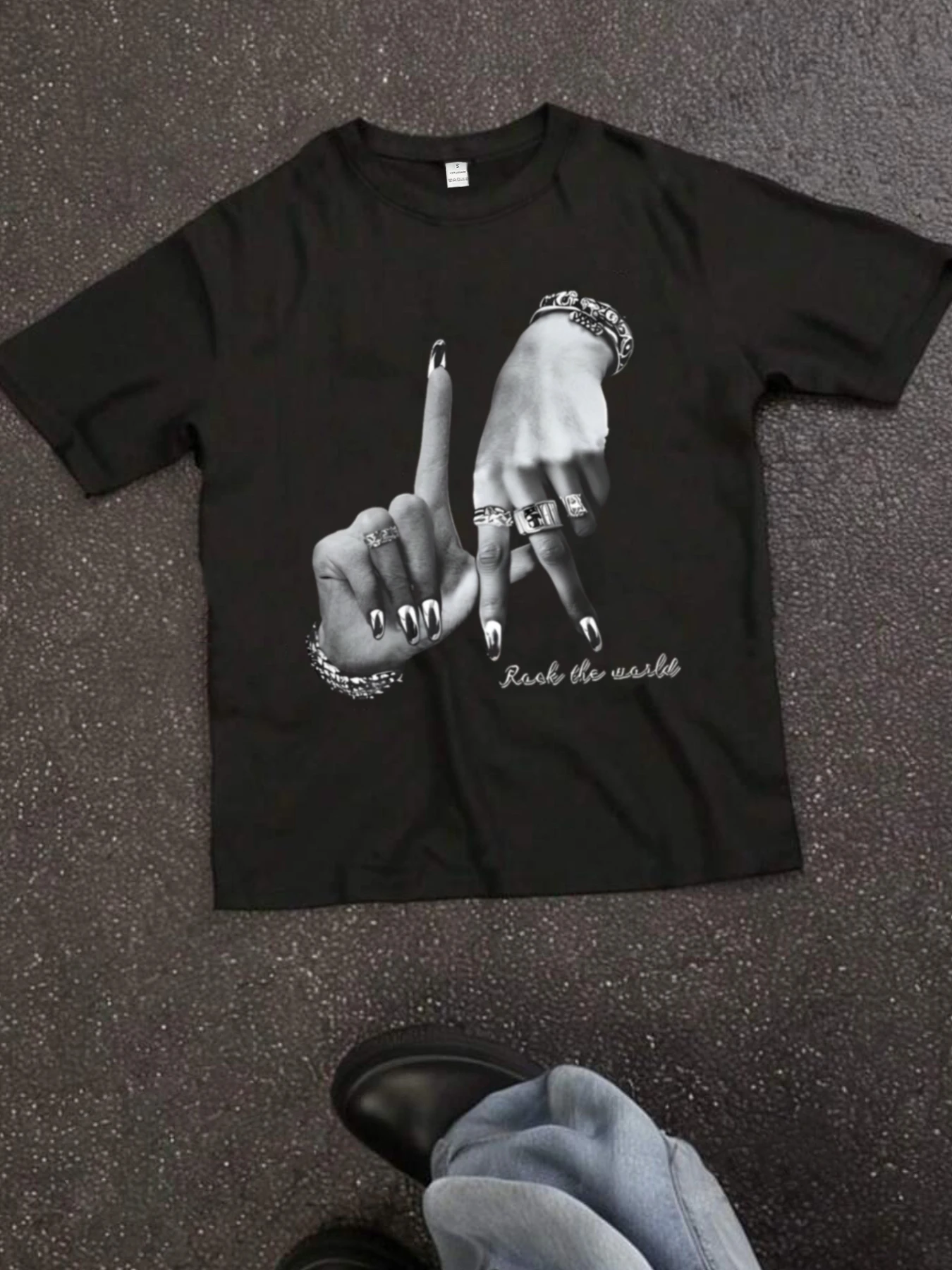 Jewelry gesture graffiti letter pattern print T-shirt fashion women's top summer short-sleeve women's clothing