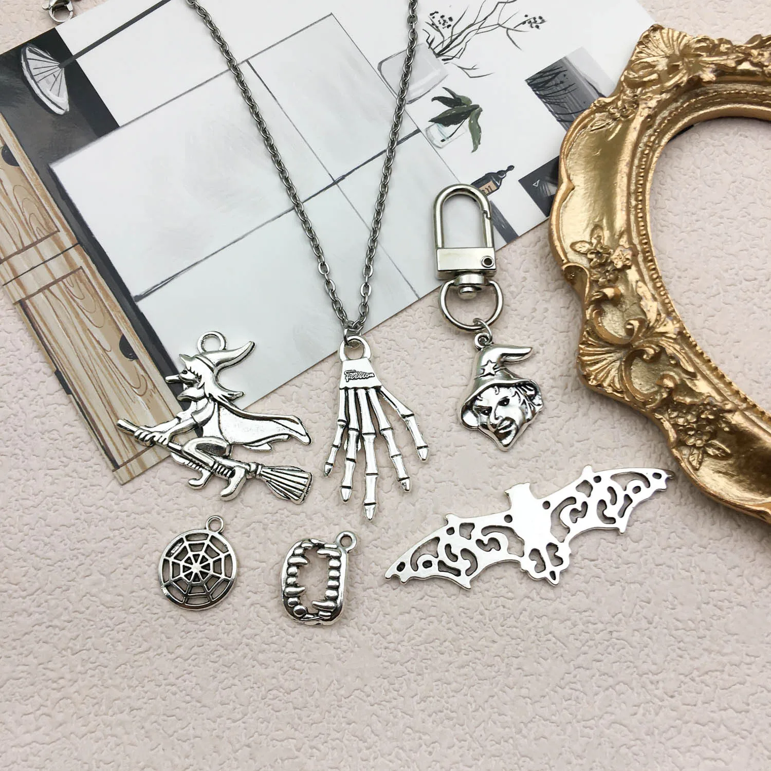 15pcs Ancient Silver Zinc Alloy Halloween Charms Spider Bat Skull Series Holiday Pendant DIY Necklace Bracelet Jewelry