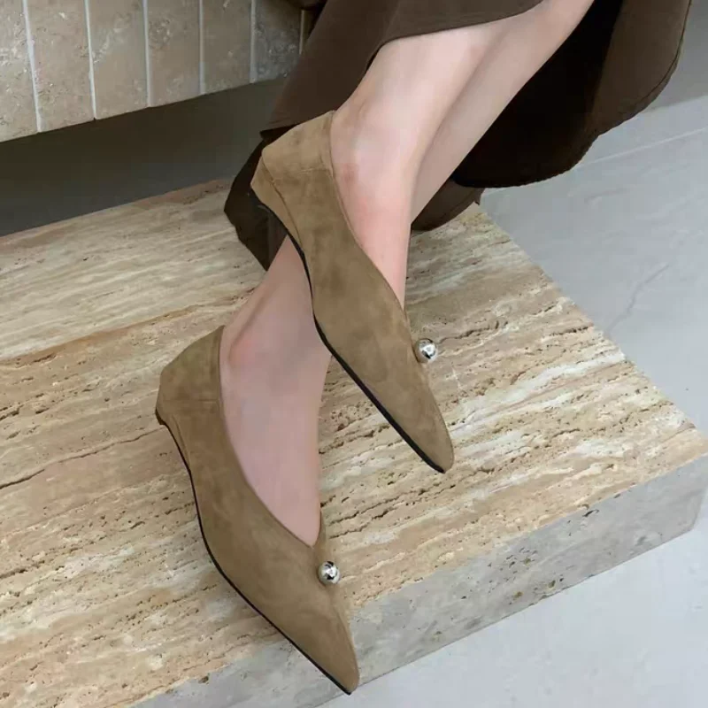 Металлические модные женские туфли-лодочки из флока, шлепанцы, женская обувь с острым носком на низком каблуке, элегантные женские туфли на каблуке на мелком каблуке