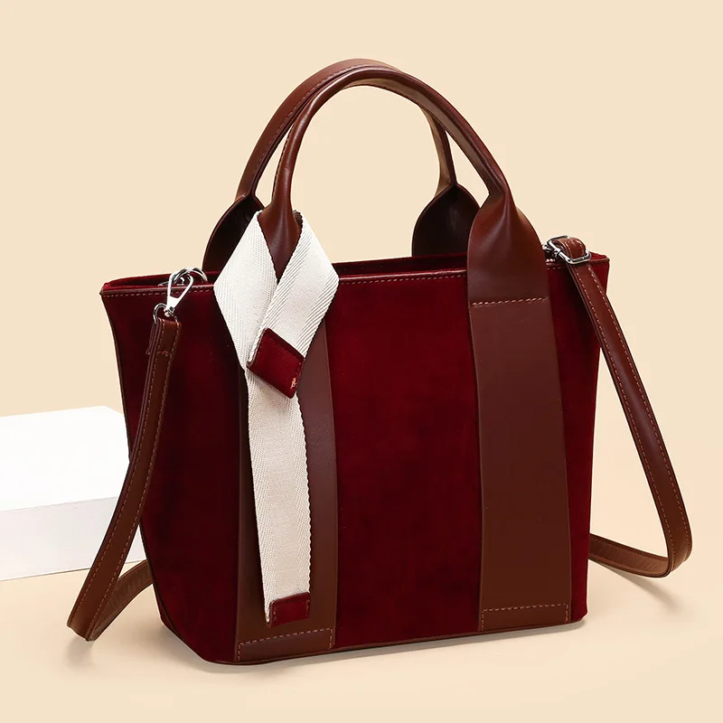 

2023 Новая женская винтажная сумка через плечо, матовая сумка через плечо большой вместимости, сумка из мягкой искусственной кожи для работы и путешествий ​