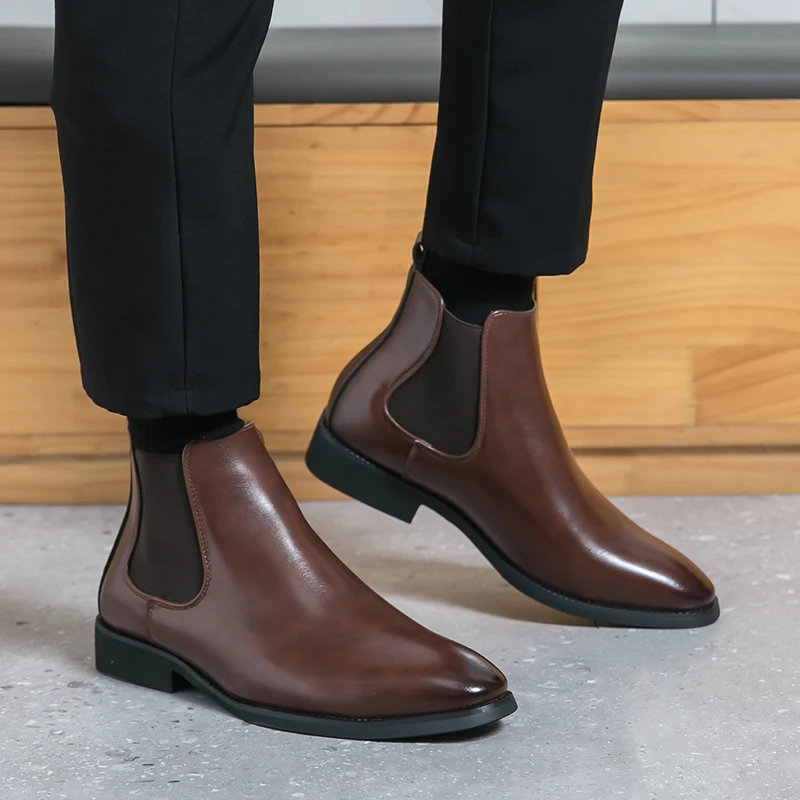 Business-Casual-Herrenstiefel Modischer klassischer britischer Stil Kleidparty oder Hochzeit Schwarzbraune spitze Lederschuhe 38-46