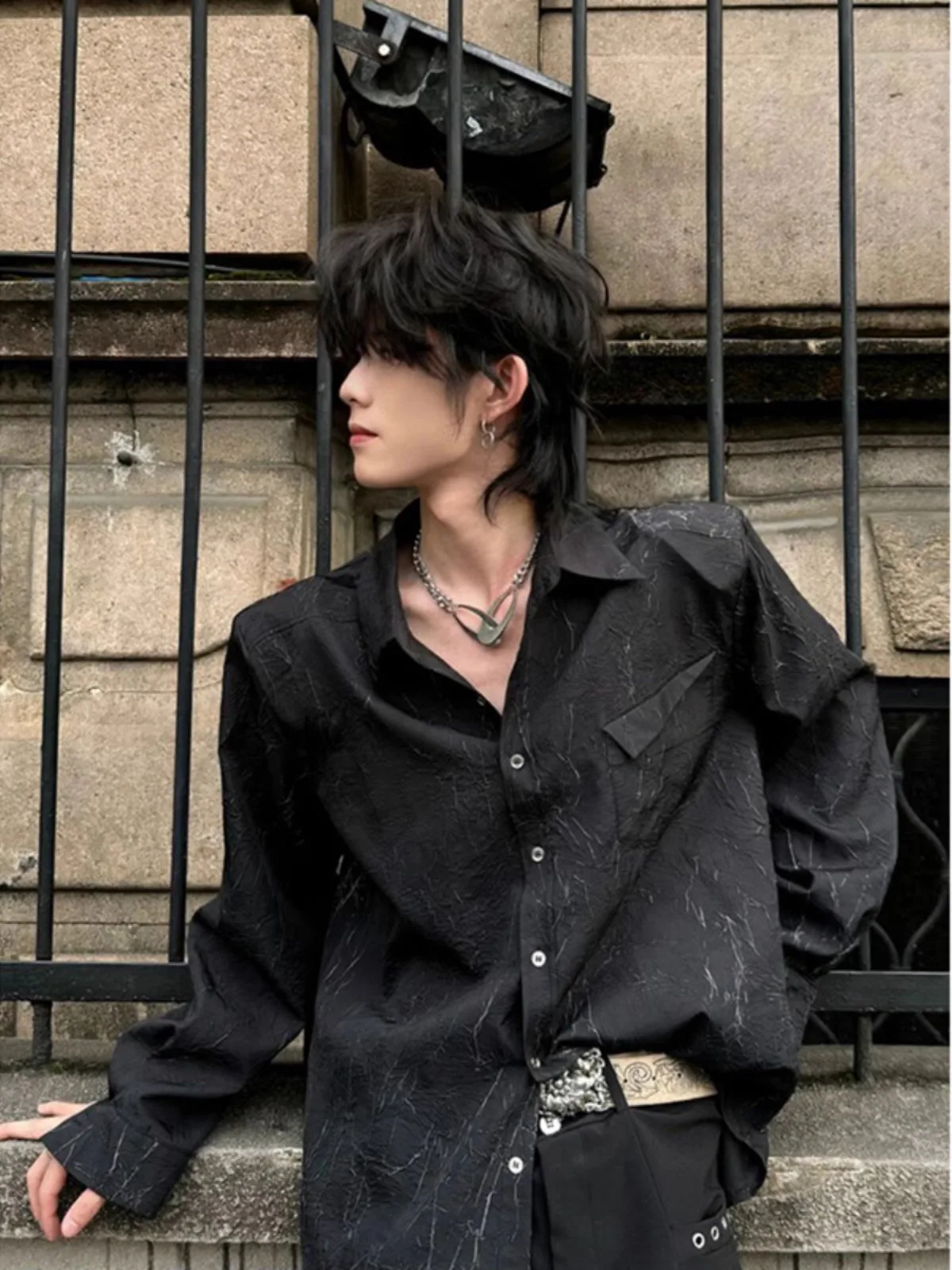 

Loose oulder Pad Men's irt Textured Cra Pattern Korean Sle Casual Long Sve Polyester Fiber Autumn Faion irt