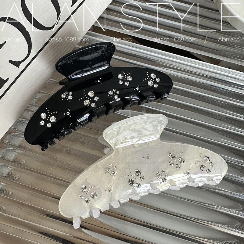 Rhinestone Butterfly Hair Claw Light Luxury Classic Design Eco-Friendly Hair Claw Clips Hair Accessories for Women Girls