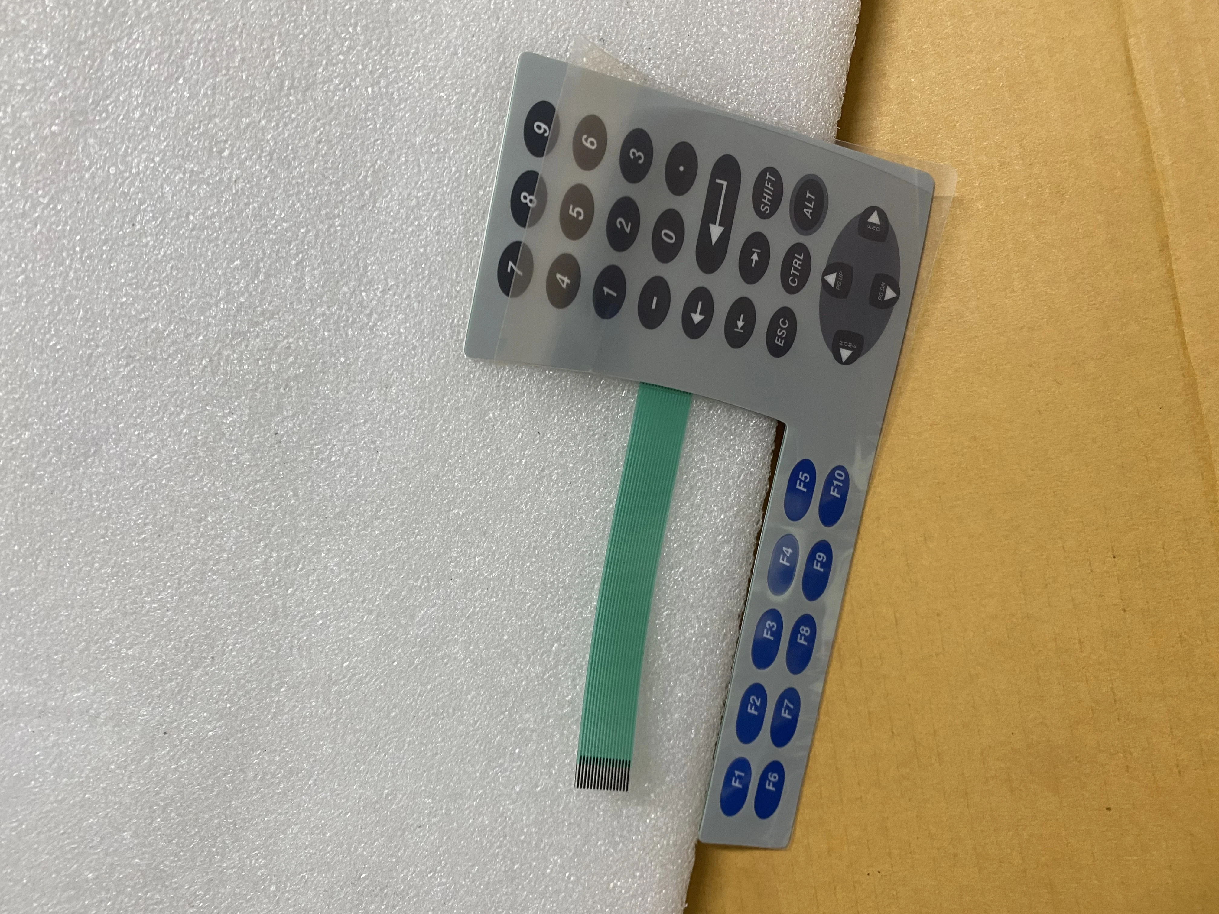 

Мембранная клавиатура PanelView Plus 600 2711P-K6M8D /2711P-K6M20A /2711P-K6M20D