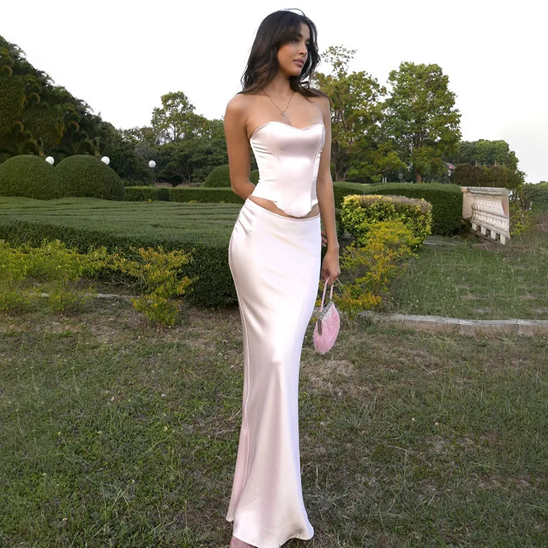 حقيبة تنورة نسائية أنيقة متعددة الاستخدامات من الساتان 2025 عصرية بلون الورك نصف تنورة للنساء الأنيقات