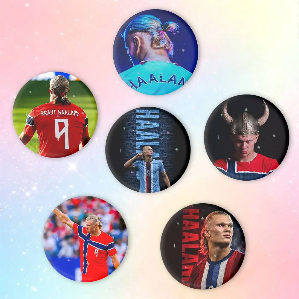 2026 E-Erling H-Haaland Football 9 Badges Creative Tinplate Button PinsBrooch Badge Clothes Backpack