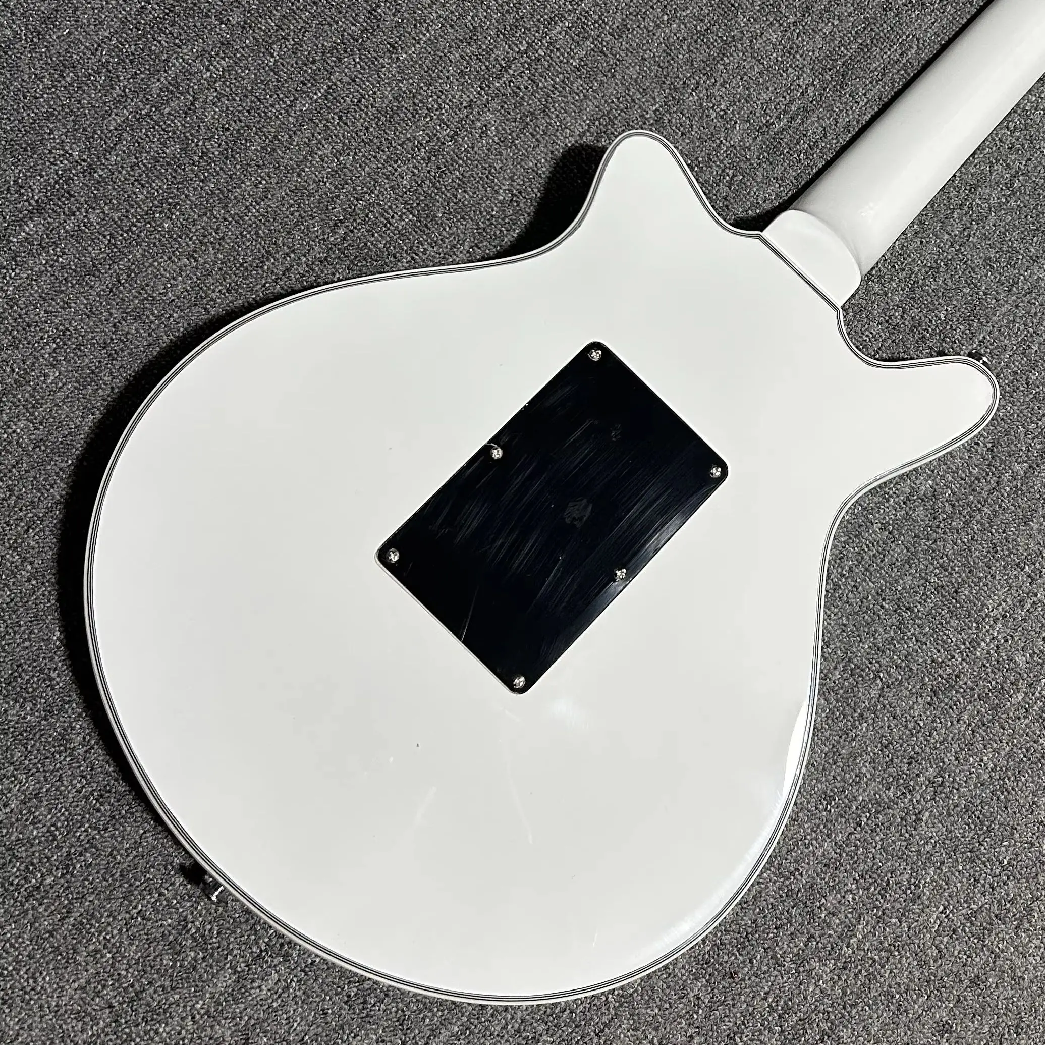 Electric Guitar White Color Rosewood Fretboard Red Tortoise Shell Pickguard 24 Frets