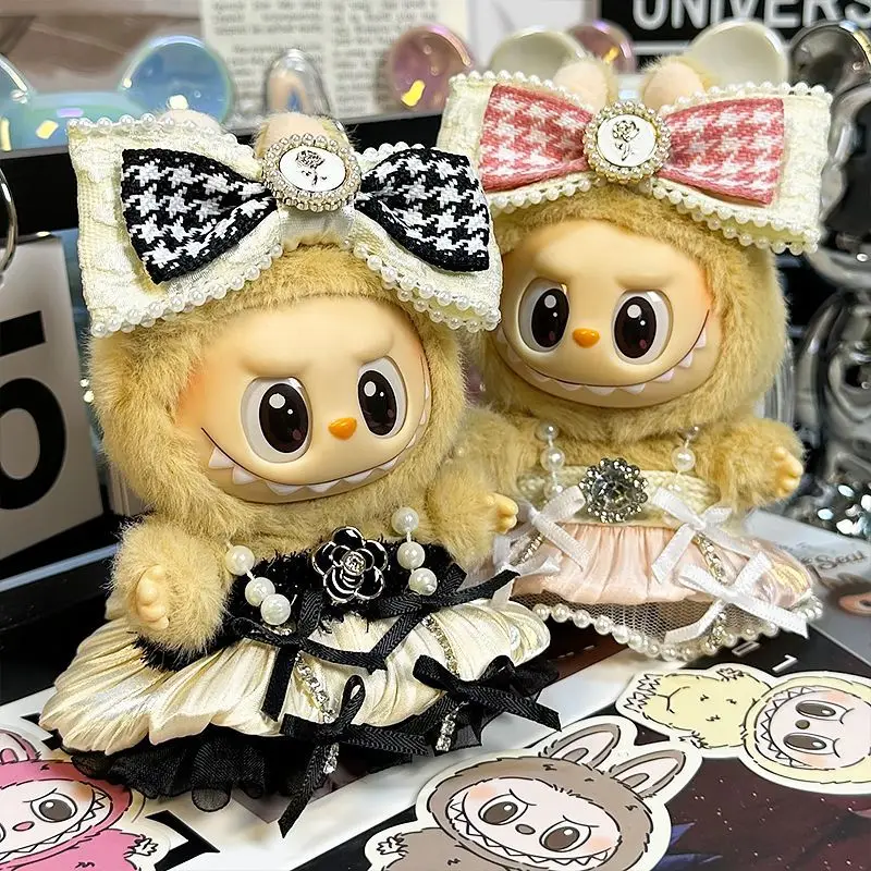 

Виниловая одежда для лица Labubu Heartbeat Macaron, юбка 17 см, фигурка в глухой коробке, сидячая вечеринка, Париж, платье с лямкой на шее, аксессуары