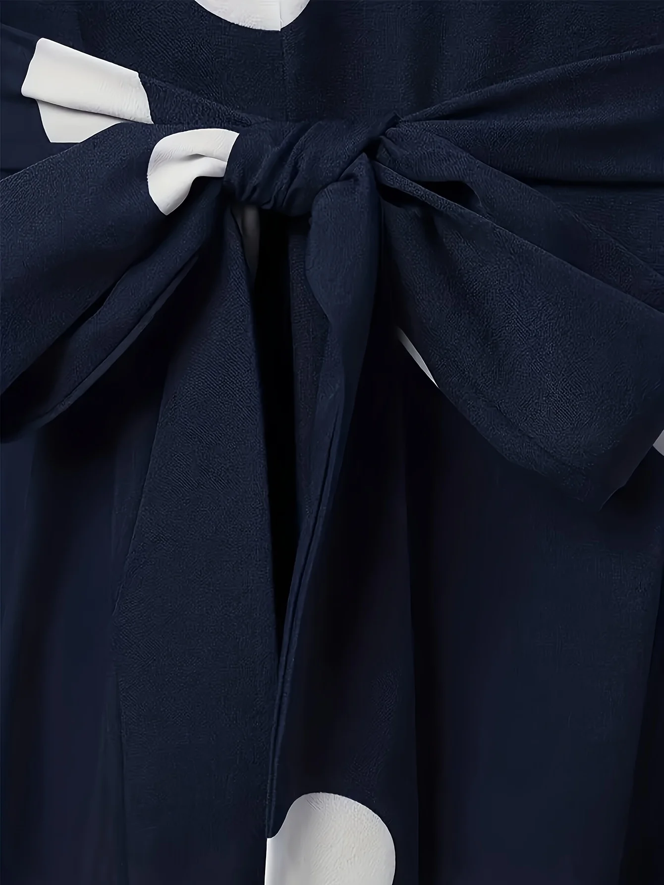Damenkleid im Nahost-Stil, Lässig-Elegantes Langarm-Maxikleid mit Rundhalsausschnitt und Polka-Dot-Muster – Detail 6