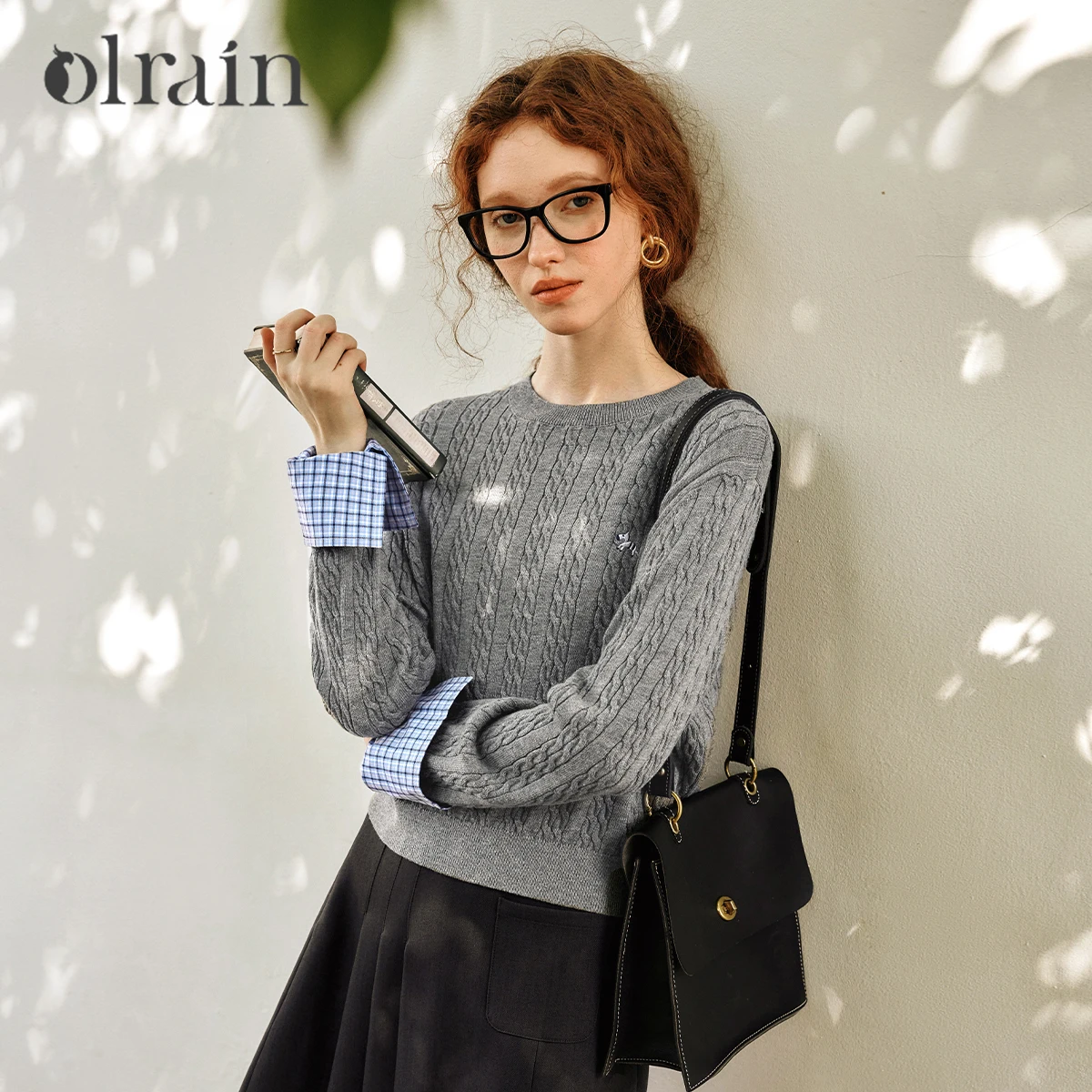 

OLrain Women Knitwear Jumpers 2025 Autumn Grey Pullover Sweater Fashion Spliced Commuter Crew Neck Knitted Top M57CM86622