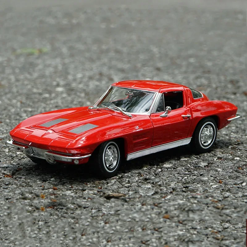 

Модель спортивного автомобиля WELLY 1:24 Chevrolet Corvette 1963 из сплава, литая металлическая игрушка, классическая модель автомобиля, имитация подарка