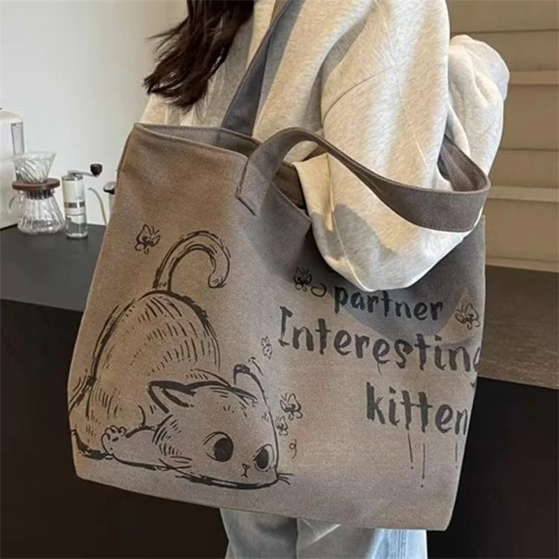 Women's Canvas Tote Bag Fashionable Spacious Durable Shoulder Bag with Zipper Closure and Classic Design Perfect for Work