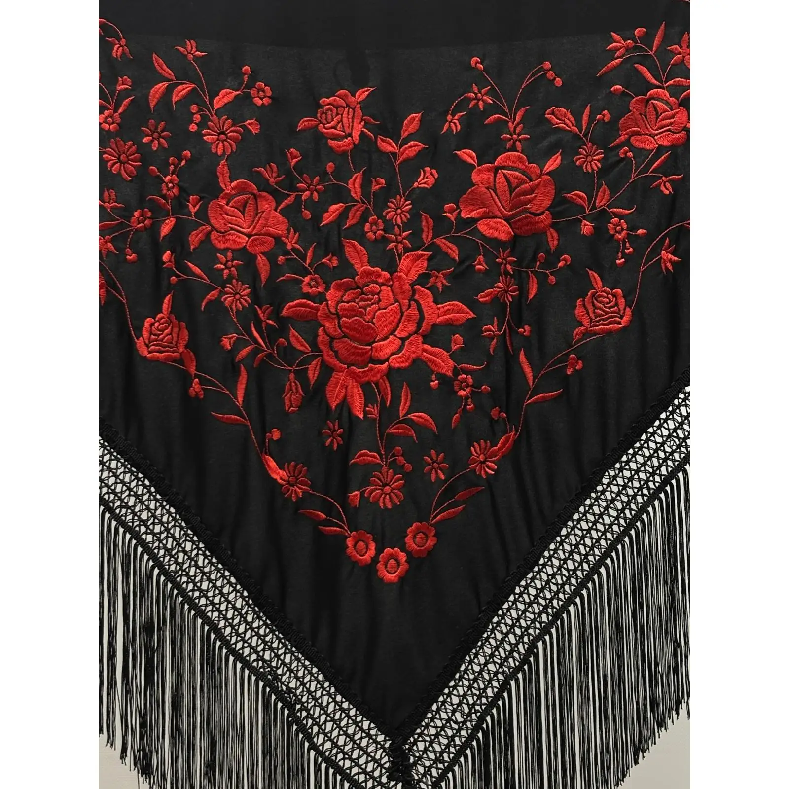 Mantón Flamenco "Clavel Artesanal" – Bordado Floral    160 cm de largo por 80 cm de alto,