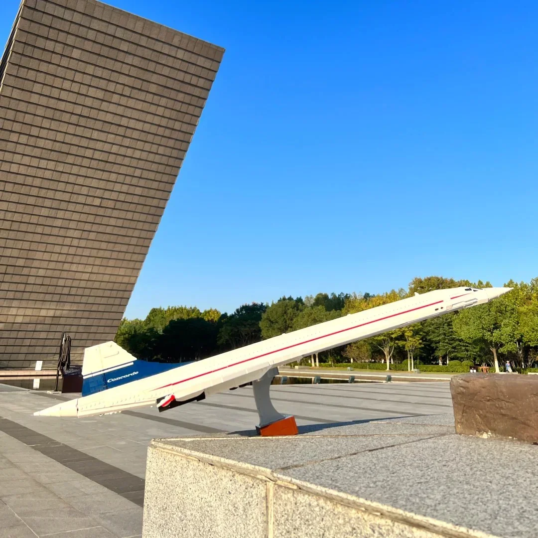 

Новый комплект для сборки Airbus Concorde Supersonic Airliner, обучающая модель космического челнока, игрушка для детей, подарок на день рождения 10318