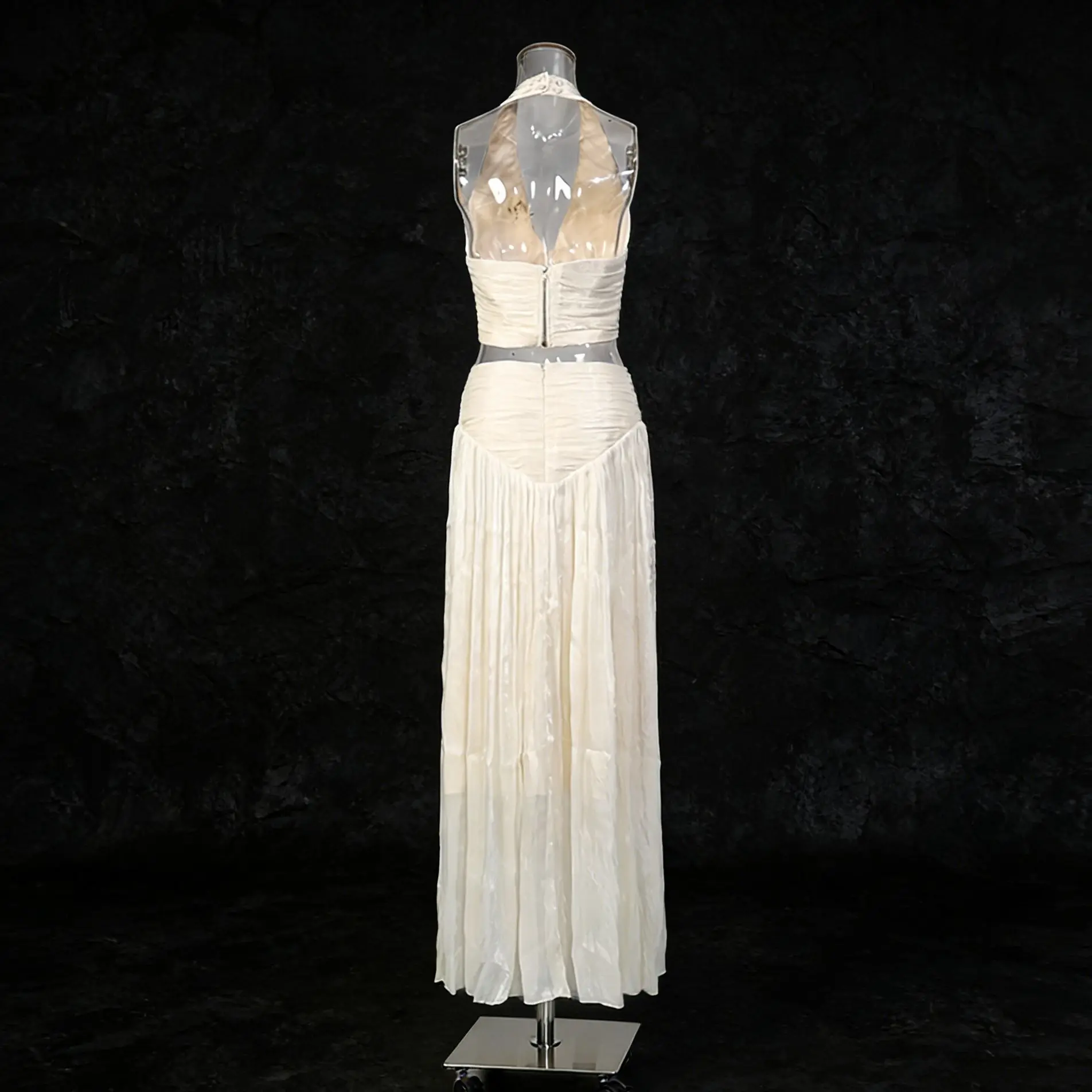2026 Frühling Neues Französisches Eleganz-Set im Sanften Stil Zweiteiliges Set Neckholder-Top + Plissierter Rock – Detail 7