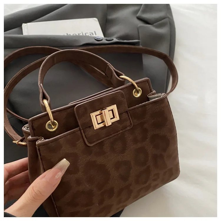 Schicke Bankett-Umhängetasche mit Leopardenmuster, stilvolle Damen-Einkaufstasche, Retro-Schloss-Handtasche, Schulter- und Unterarmtasche für den täglichen Gebrauch von Frauen – Detail 32