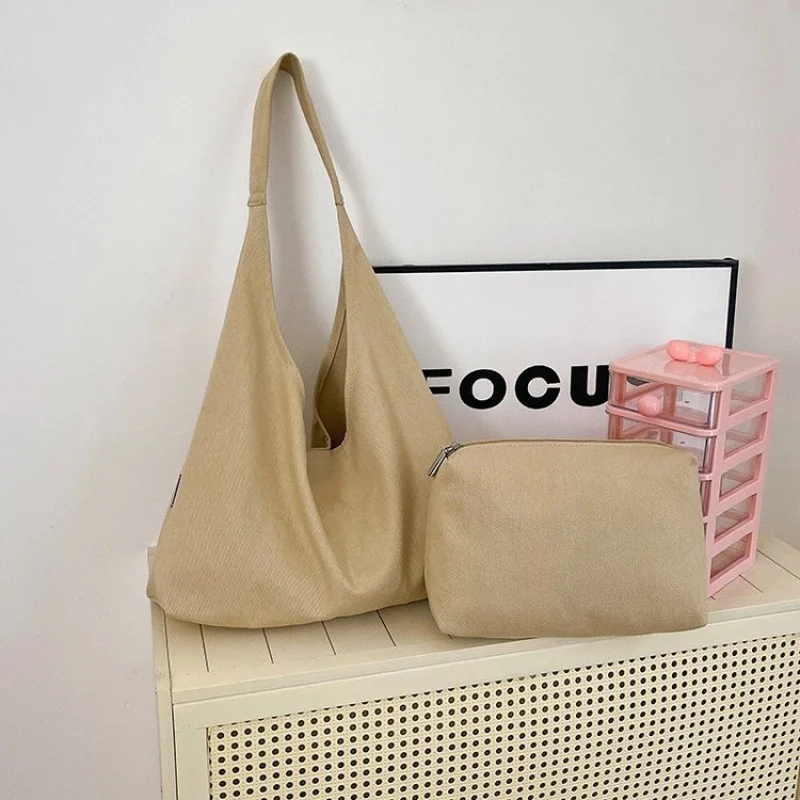 

Women's Leather Shoulder Bag Chic Messenger Design Popular Classic Elegant Style Famous Designer Luxury