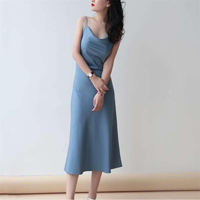 Abito con cinturino per spaghetti in raso solido Colletto oscillante Elegante abito da donna di moda di High Street Summer Slim A-Line Abiti di seta di base