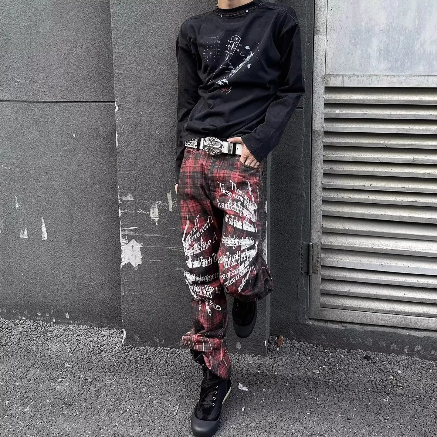 

Мужские и женские джинсовые брюки. Модные новые эластичные облегающие леггинсы. Легкие роскошные модные длинные брюки с принтом высокого класса.