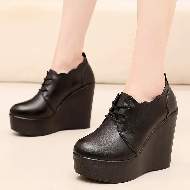 Small Size 33-43 Deep Mouth Genuine Leather Shoes Thick Bottom Platform Pumps 2024 Winter High Heels Wedges Shoes Office Model