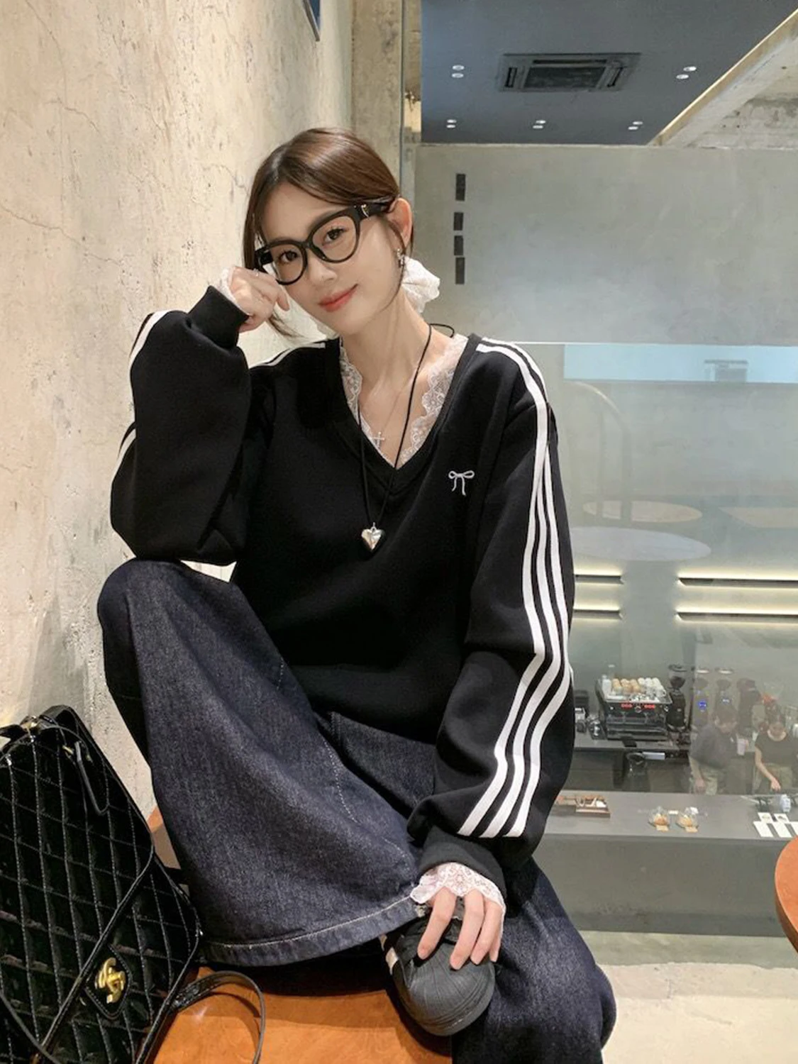 

Американский ретро свитшот V-Ne, женский свободный повседневный длинный топ све, верхняя одежда, осень 2022, новинка Sle, универсальный, удобный