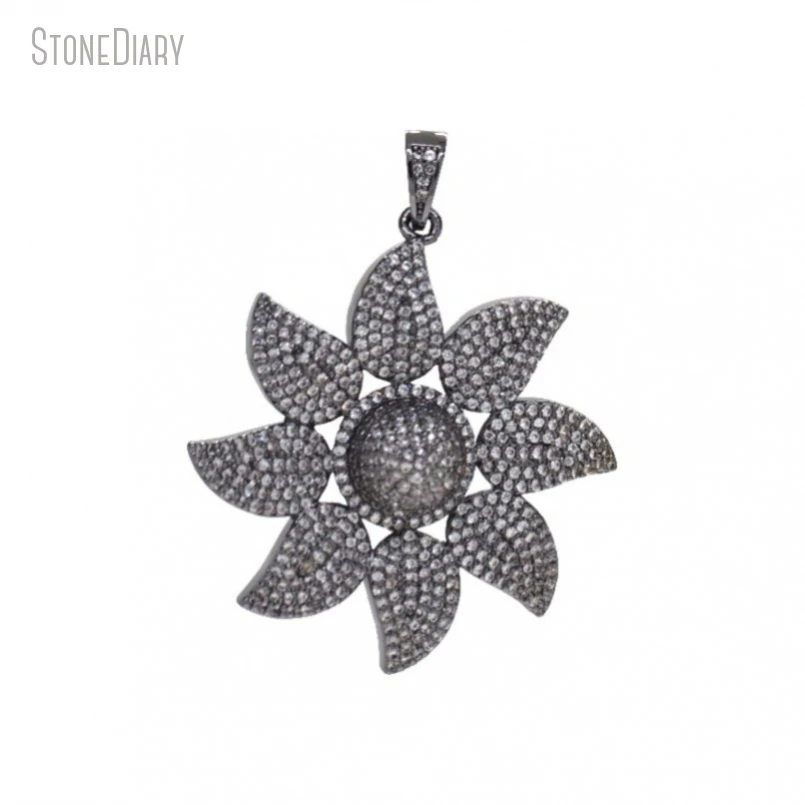 

5Pcs Wholesale Gunmetal Color Black Copper Invisible Setting Clear Cubic Zirconia Leaf Shape Flower Jewelry Pendant PM48034