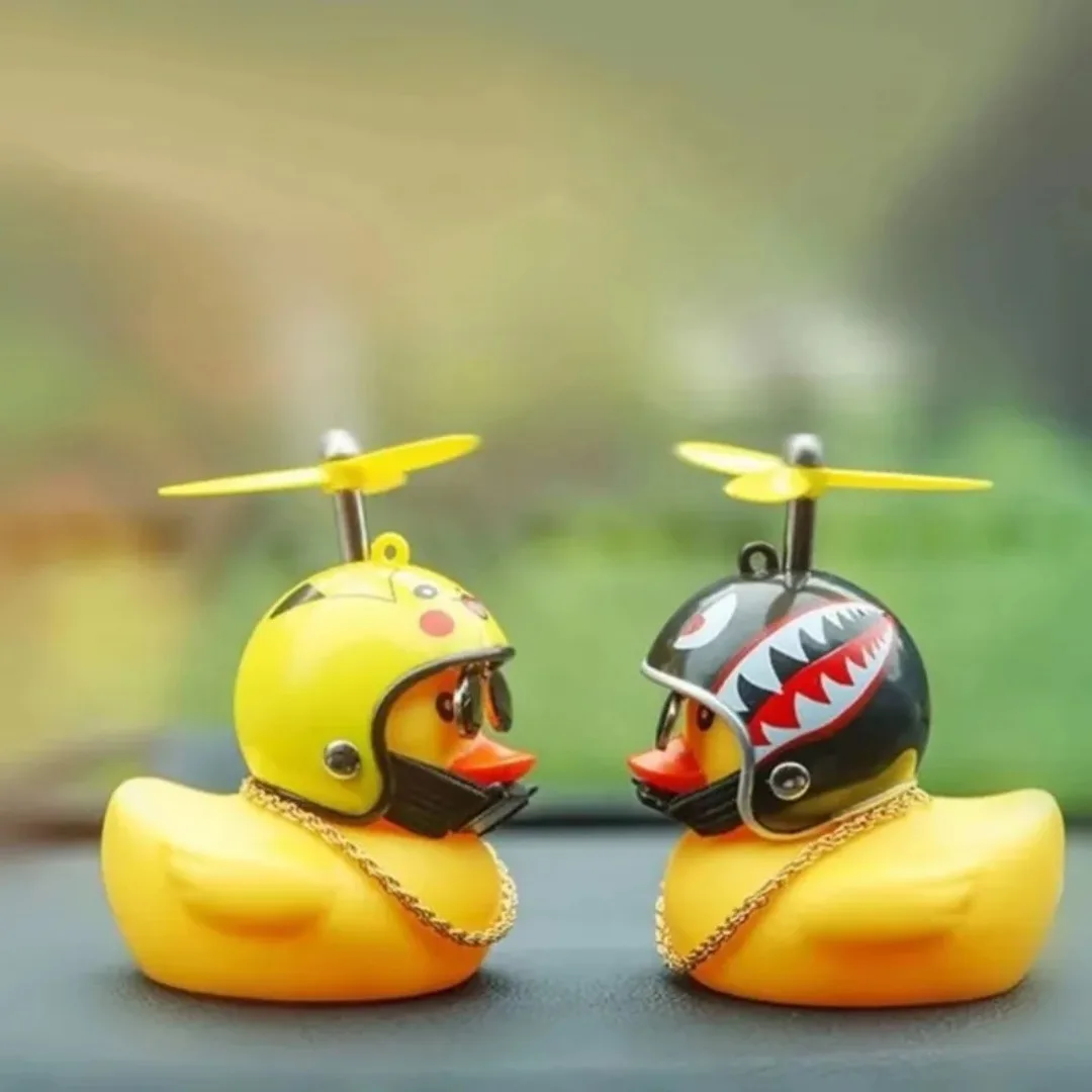 

Helmet Broken Wind Mini Yellow Duck Toy Kids Gift Cute Interior Small Funny Ducks Fun Stuff for Car Cycling Decor Children toy