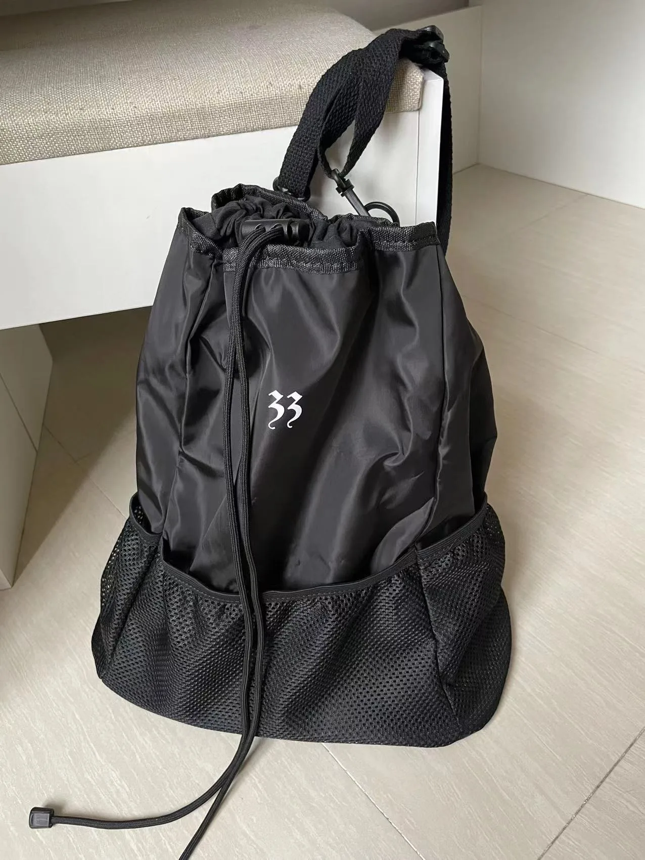 Leichte Damen tasche aus Nylon mit großer Kapazität, reißfester Rucksack mit Kordel zug für unterwegs, lässiger Tages rucksack für Männer und Frauen