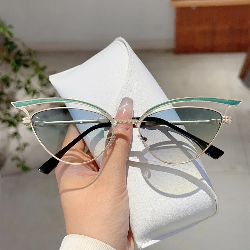 KAMMPT Hollowed Cat Eye Sunglasses Women Fashion Gradient Decorative Shades 2024 New Trendy Design Casual Outdoor Sun Glasses