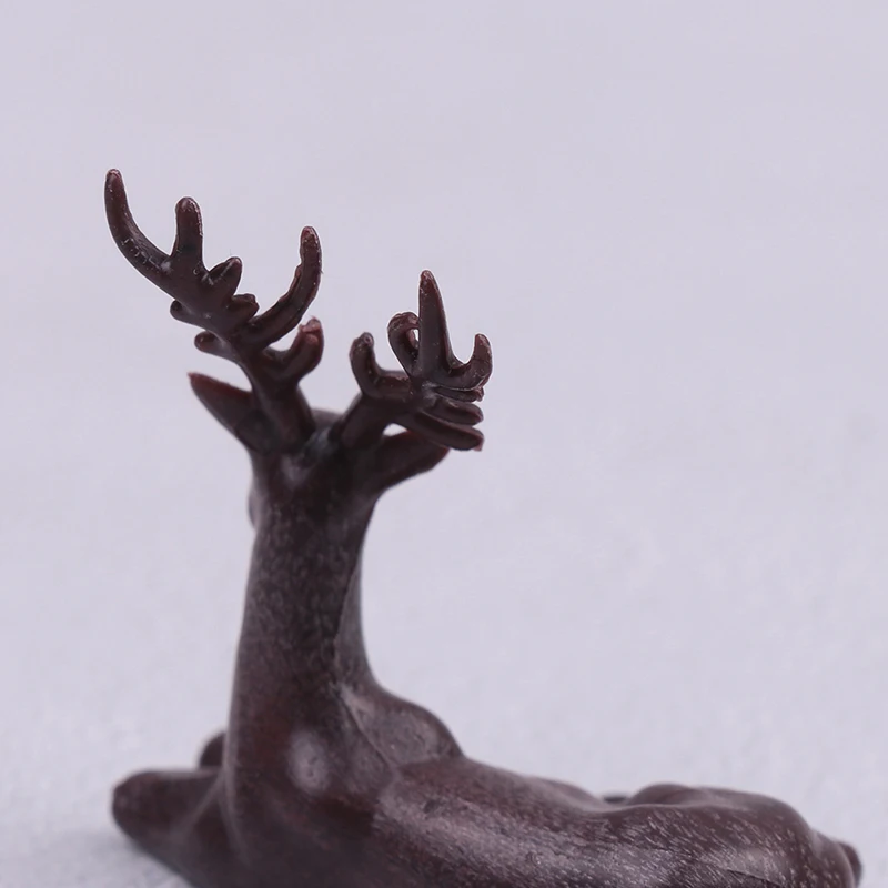 Figura de Animal de dibujos animados de Mini Elk Deer, casa de muñecas, decoración del hogar, decoración de jardín de hadas en miniatura, regalo de Navidad de resina