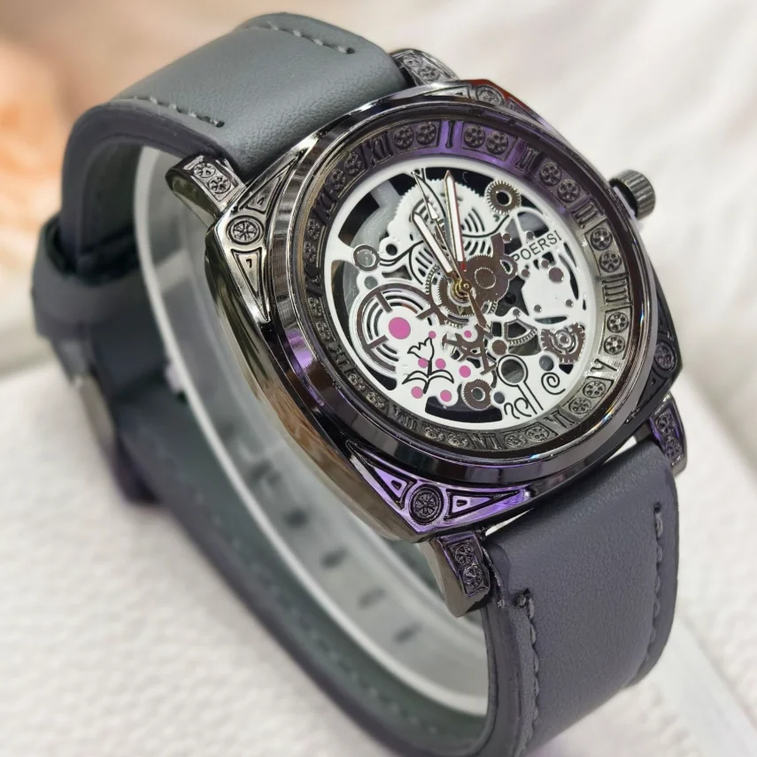New Fashion Man Square Retro Hollow Leather Watch Men Business Quartz Watches Students Sports Wrist Watches Gifts Reloj Hombre