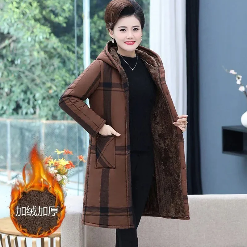 New Middle-Aged Women's Hooded Parka Overcoat Autumn Winter Fleece Warm Cotton Clothes Plaid Female Casual Long Quilted Jacket